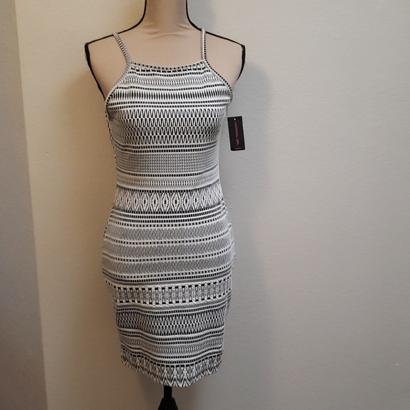 SOLD Black and white dress - Picture 1 of 10
